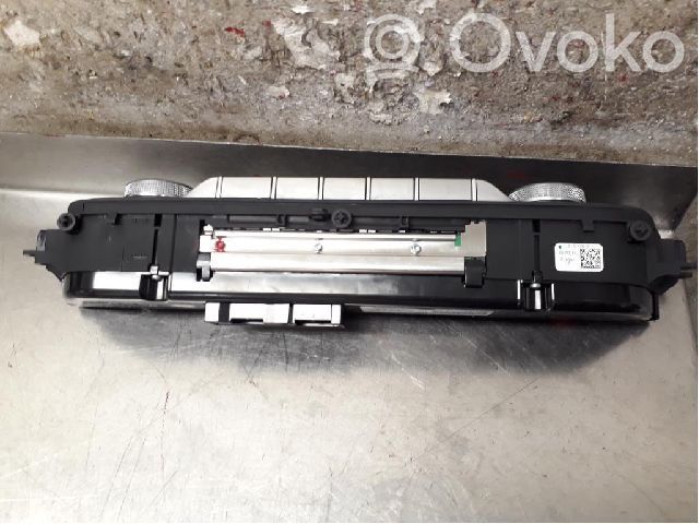 Audi A4 S4 B9 Climate control unit 