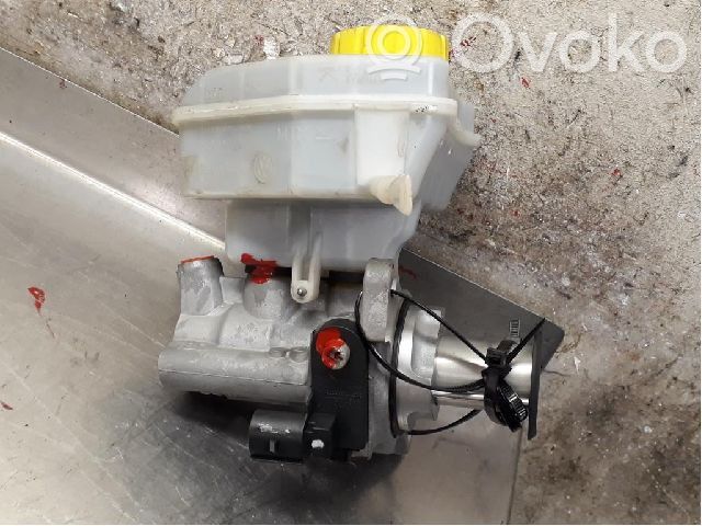 Volkswagen Touareg II Master brake cylinder 