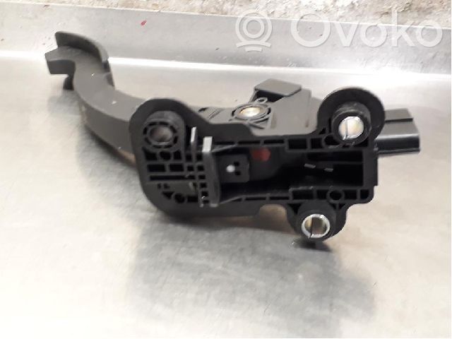 Mitsubishi Outlander Gaspedal