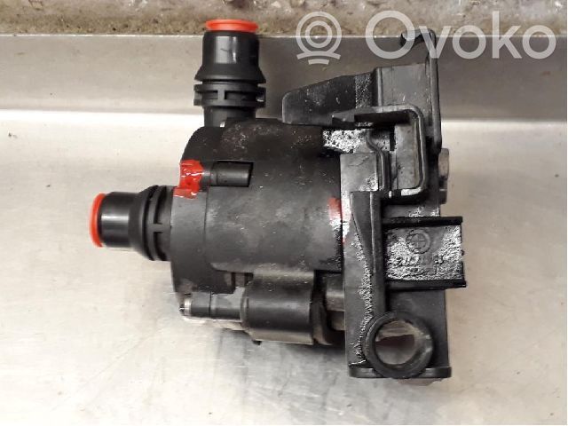 BMW 5 G30 G31 G38 Pompe à eau de liquide de refroidissement