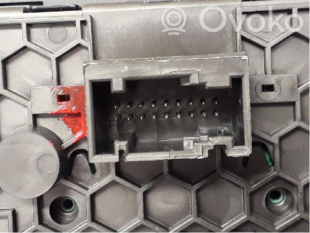 BMW 5 G30 G31 G38 Panel klimatyzacji 