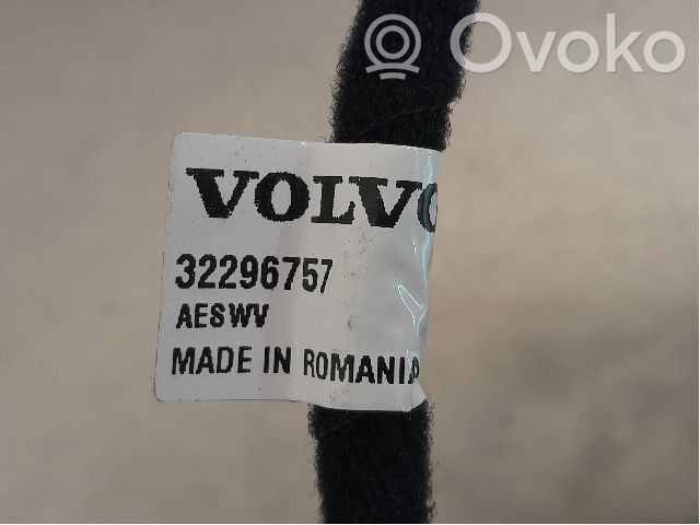Volvo C40 Heckklappenstrebe