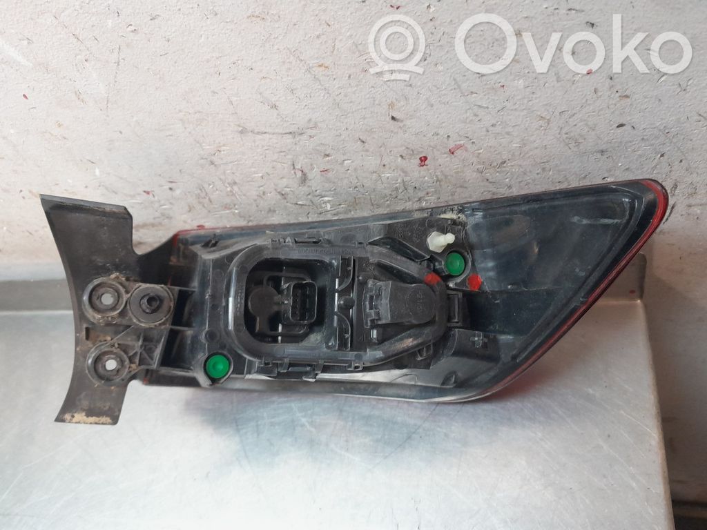 Renault Clio IV Rückleuchte Heckleuchte 