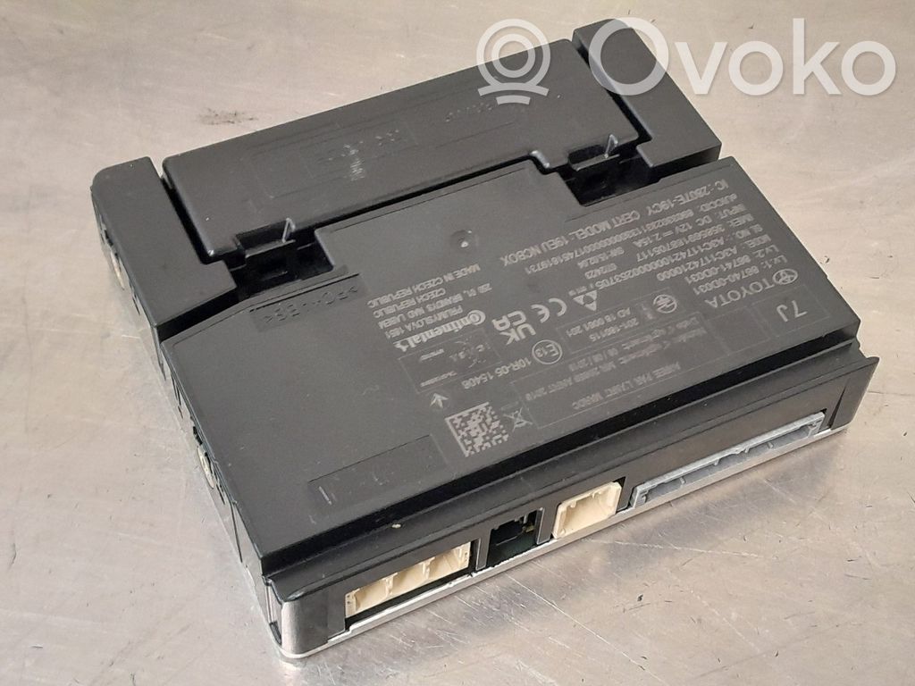 Toyota Yaris XP210 Autotelefon