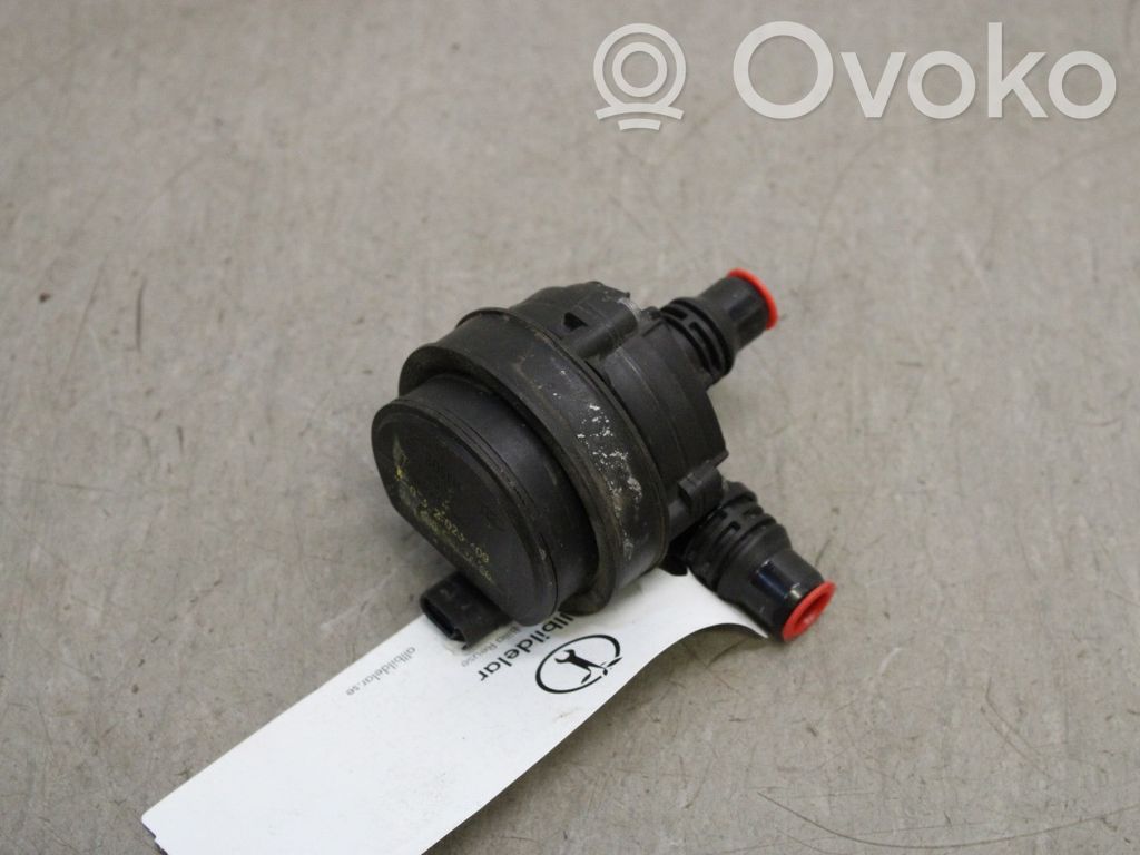 Mercedes-Benz A W177 Pompe à eau de liquide de refroidissement 