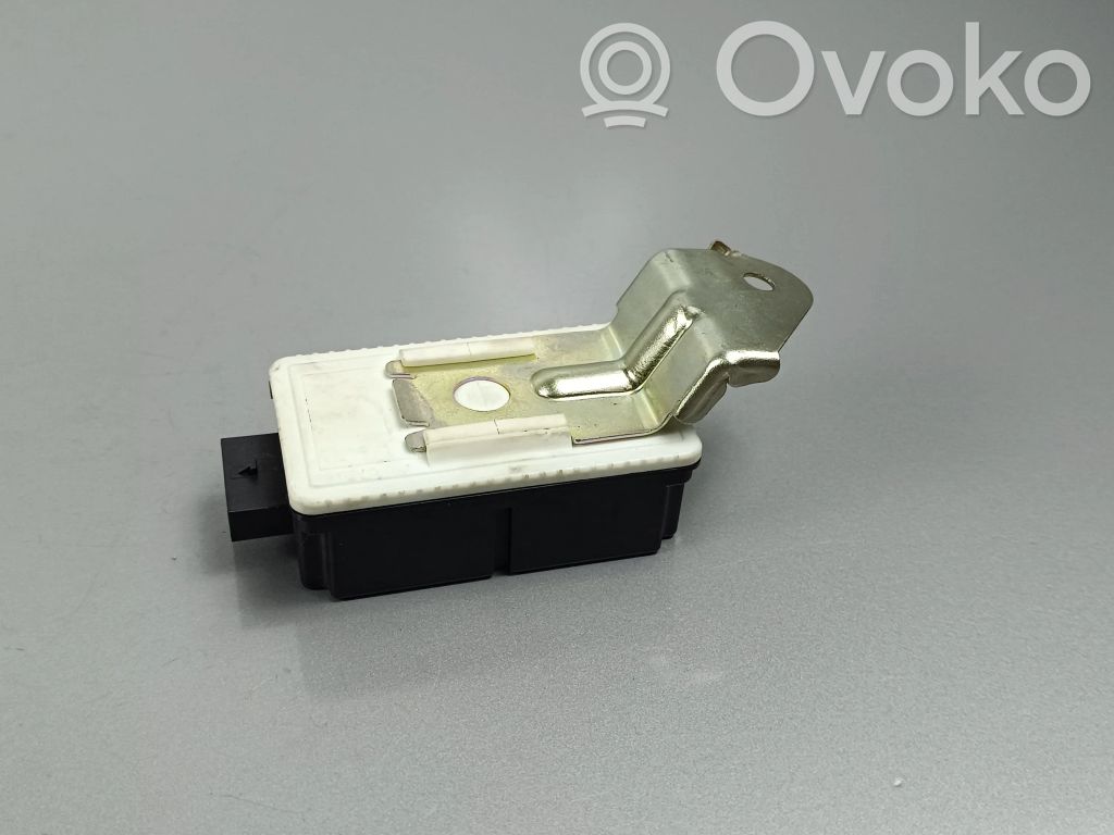 Autres unités de commande / modules   3716061M11