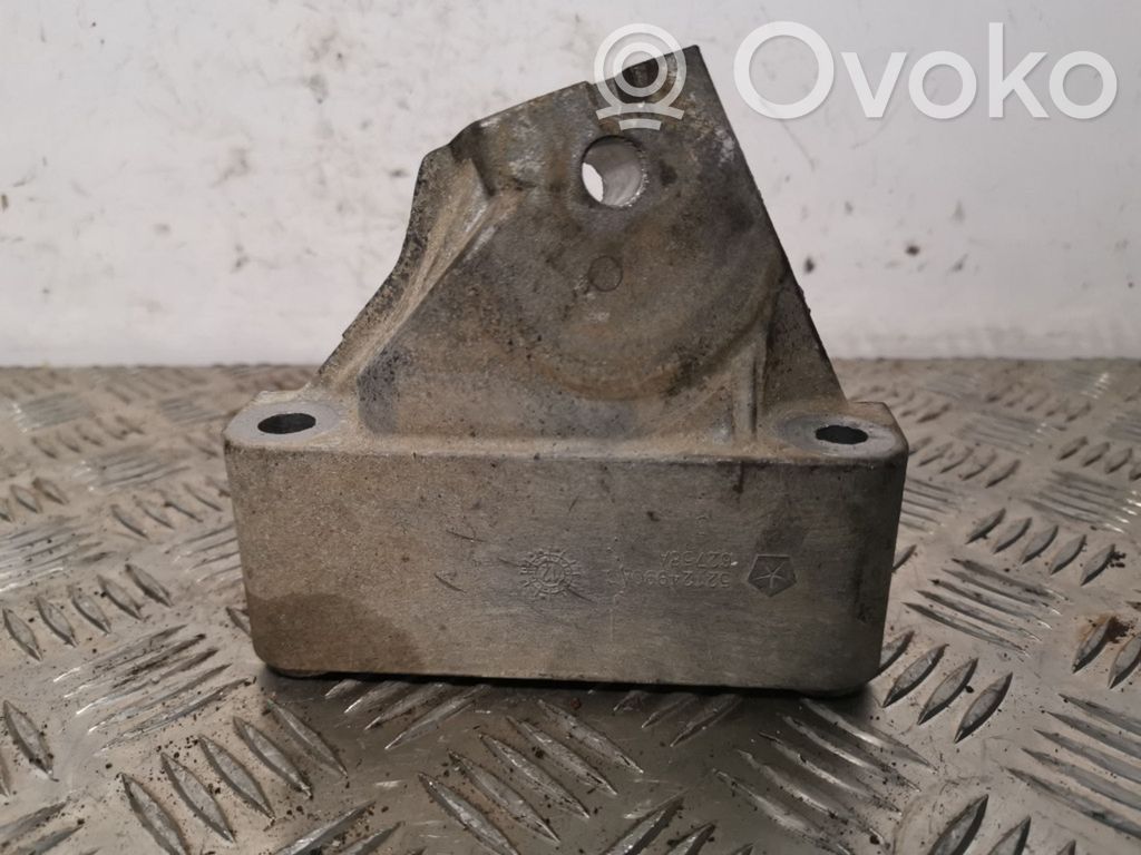 Engine mounting bracket   52124990AB