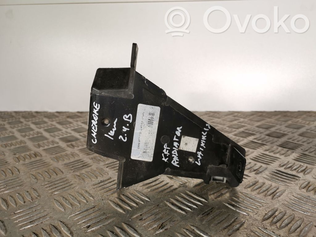 Radiator mount bracket
