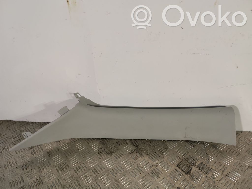 Jeep Compass Kita salono detalė 