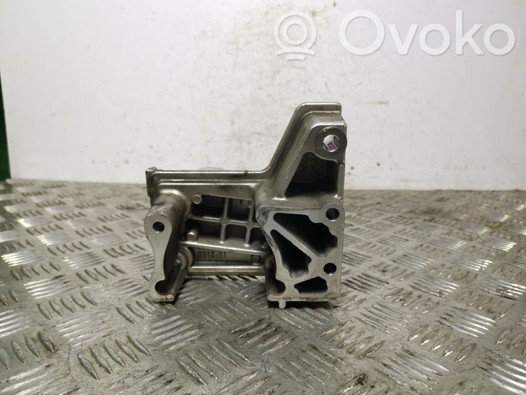 Jeep Compass Engine mounting bracket 