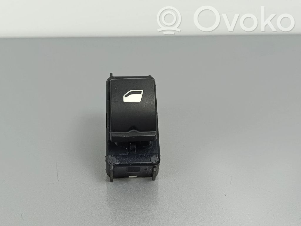 Peugeot 5008 II Electric window control switch 