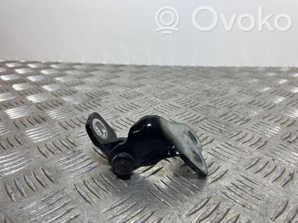 Front door upper hinge   68306525AA