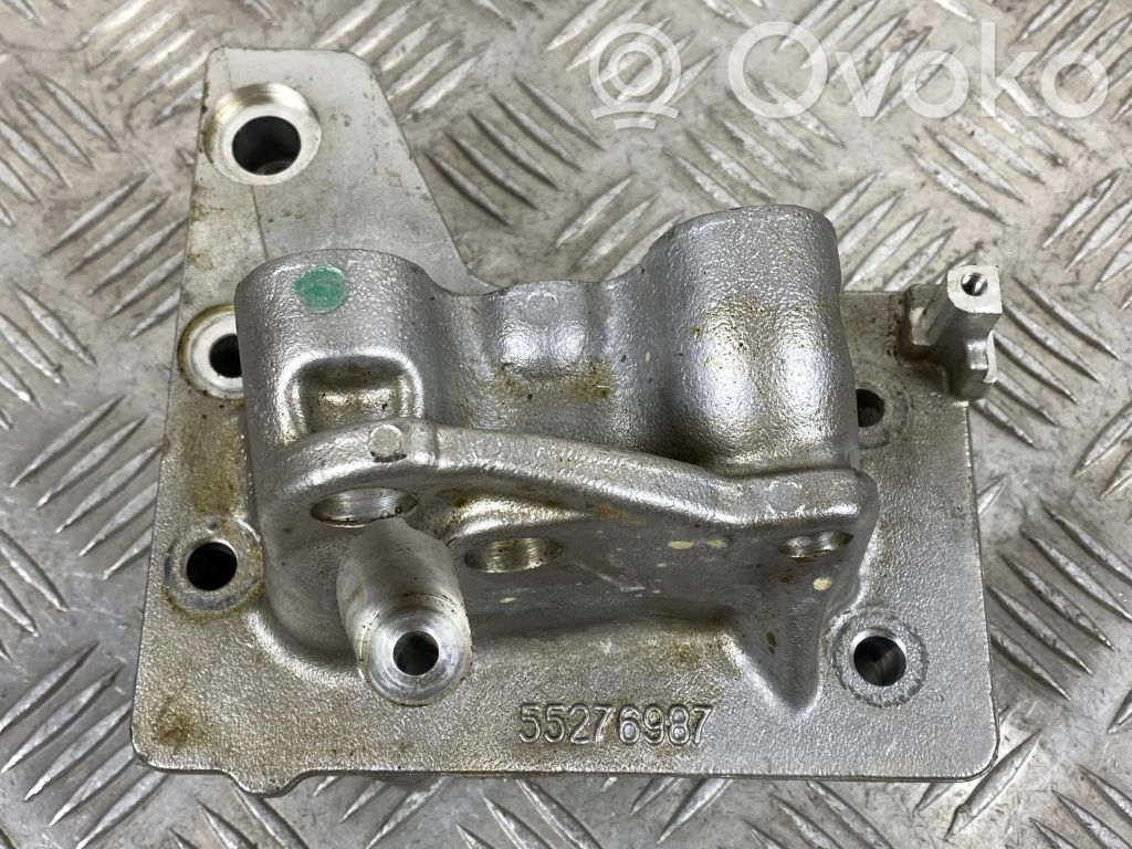 Jeep Compass Engine mounting bracket 