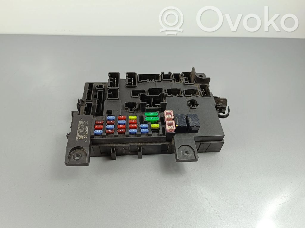 Fuse module   8637B680