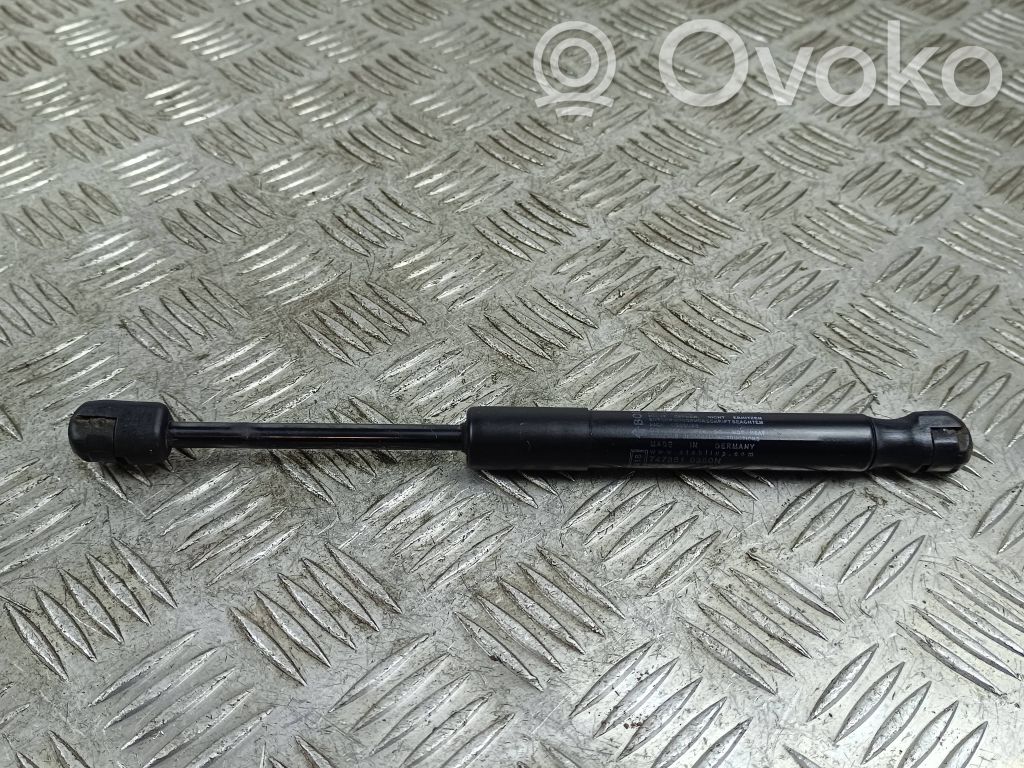 Alfa Romeo Stelvio Amortizatorius variklio dangčio 