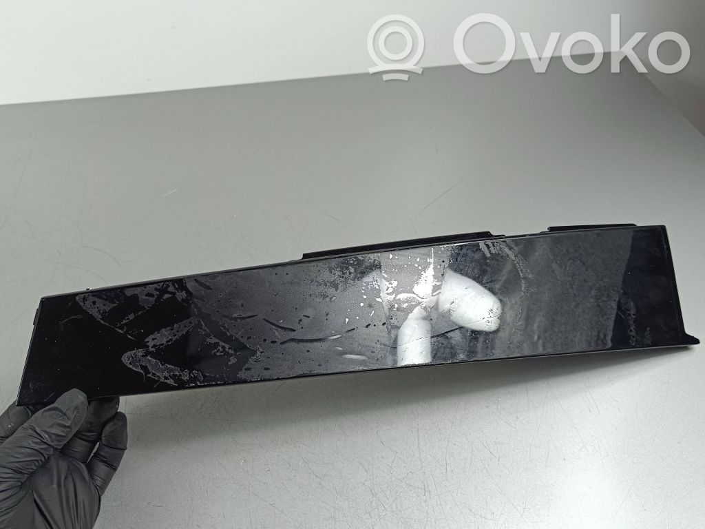 Kita priekinių durų apdailos detalė   82260P2000