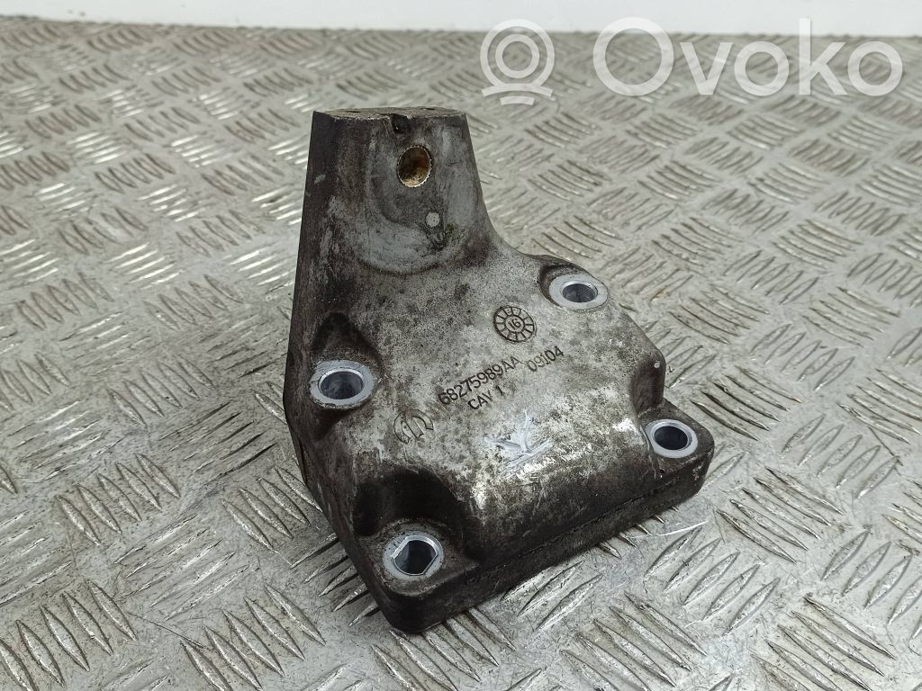 Jeep Grand Cherokee Engine mounting bracket 