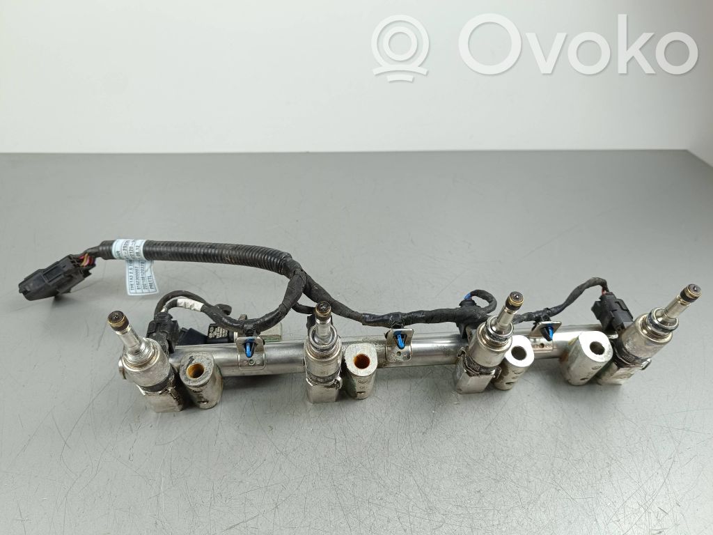 KIA Sorento IV Tubo principal de alimentación del combustible 
