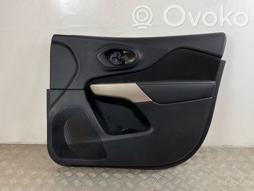 Jeep Cherokee KL Etuoven verhoilu 