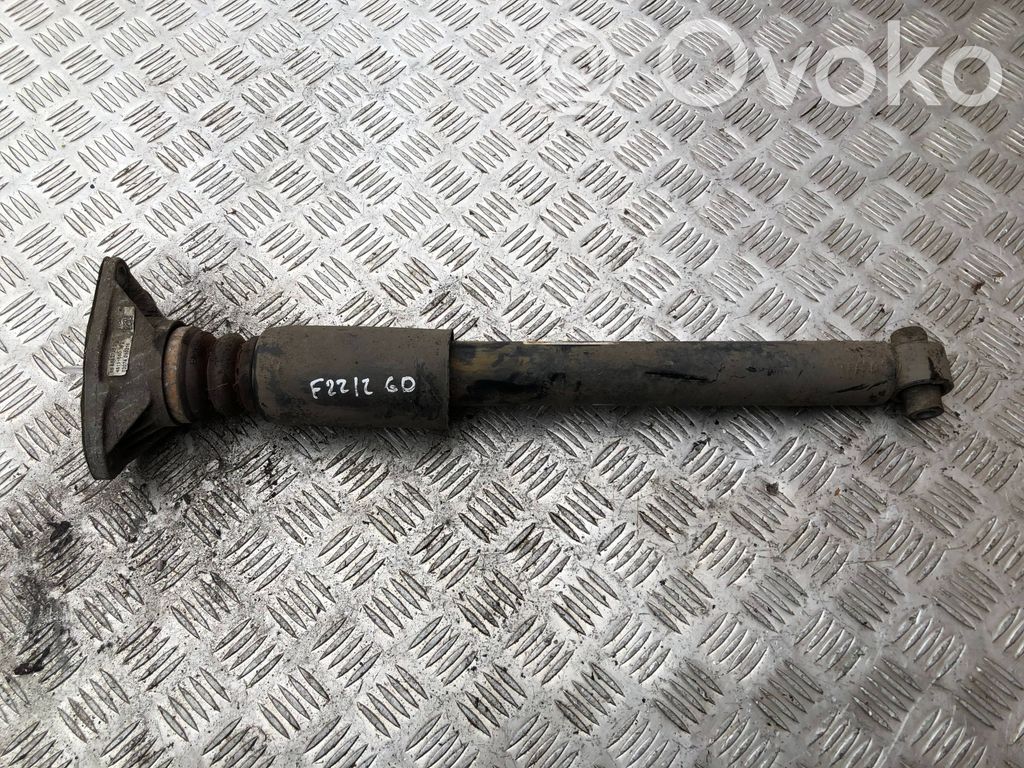 BMW 2 F22 F23 Aizmugurē amortizators 