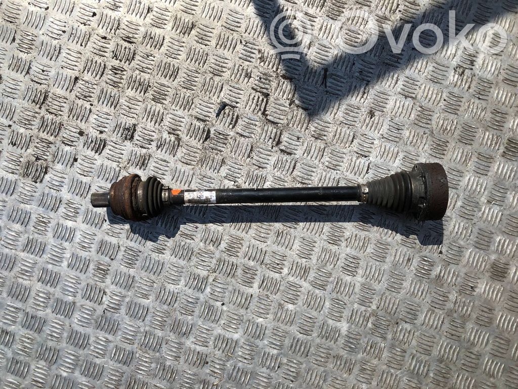 Volkswagen PASSAT B8 Półoś tylna 