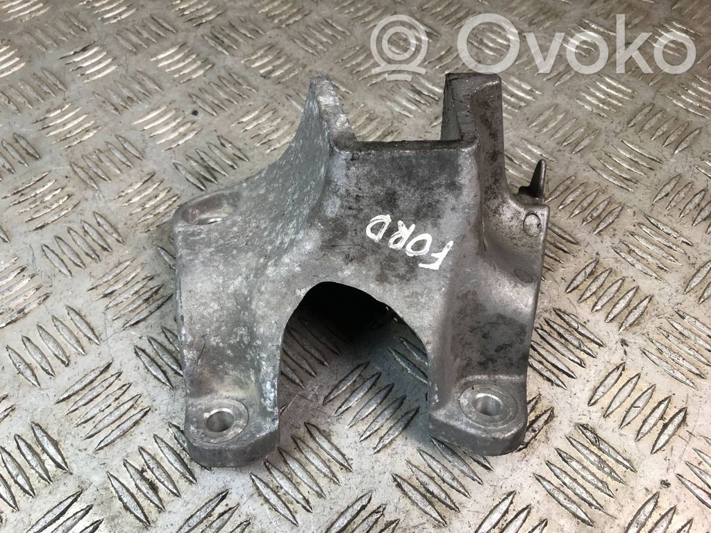 Ford Ranger Engine mounting bracket 