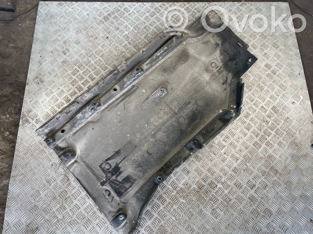 Audi A4 S4 B9 Placa protectora del centro/medio 