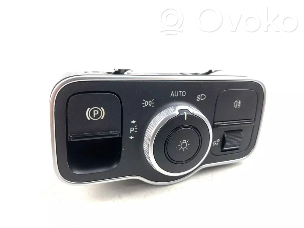 Mercedes-Benz CLA C118 X118 Light switch 