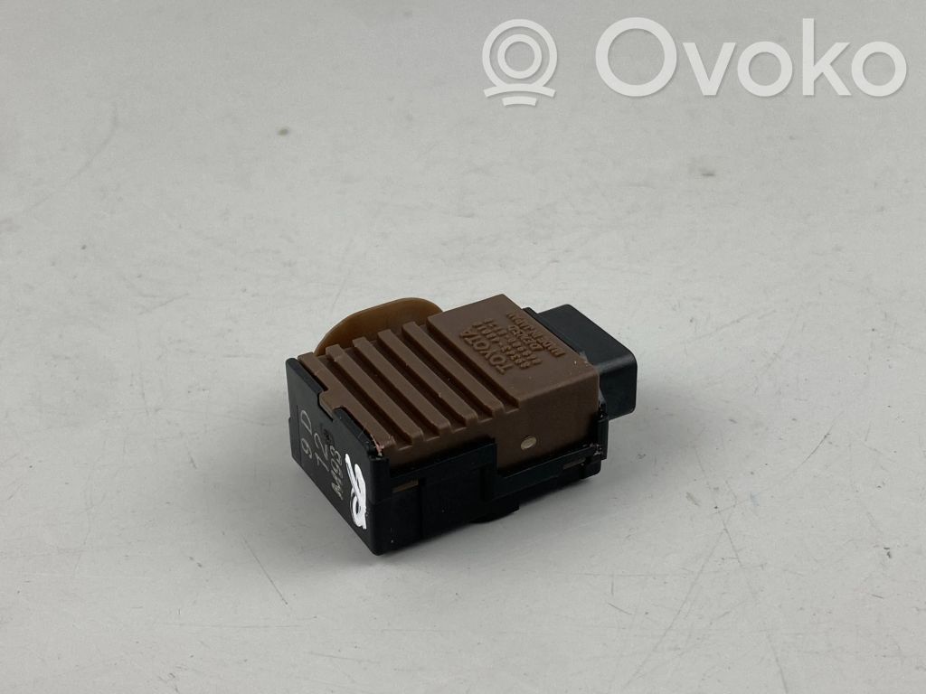 Toyota RAV 4 (XA50) Other relay 