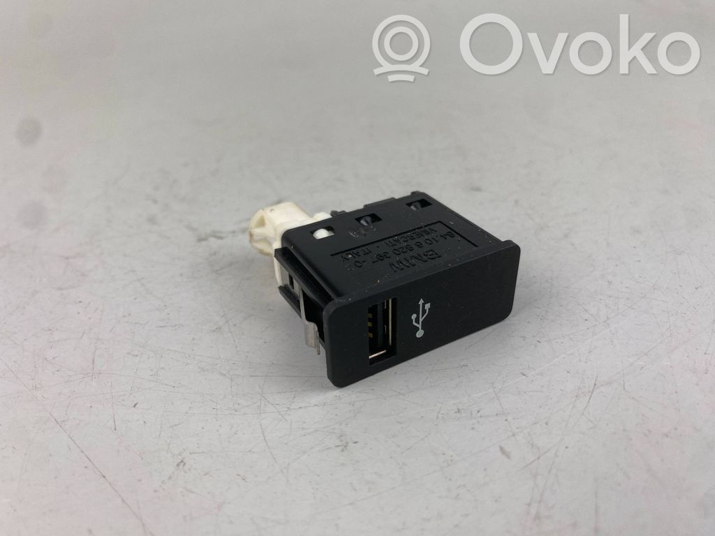 BMW i3 Разъем USB 