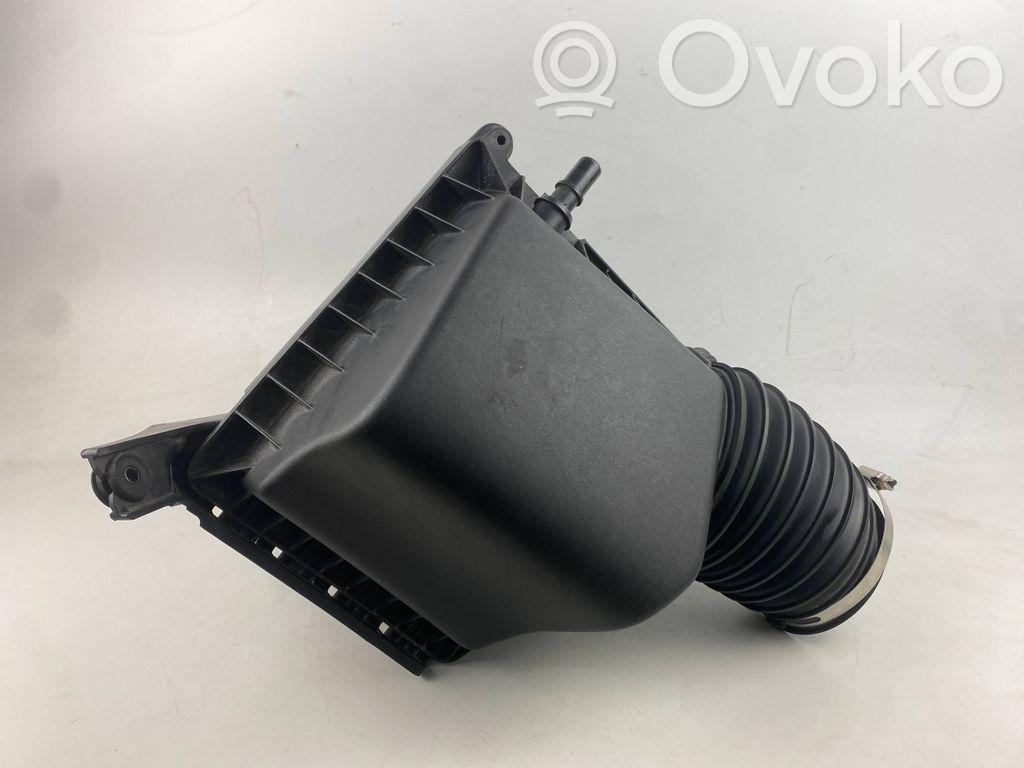 Chrysler Pacifica Air filter box 