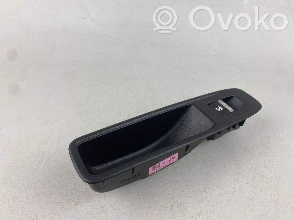 Renault Arkana Electric window control switch 