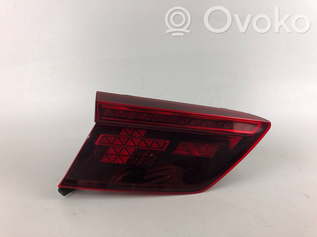 Volkswagen Tiguan Lampy tylnej klapy bagażnika 