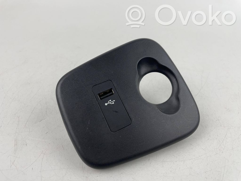 Mini One - Cooper F56 F55 USB socket connector 