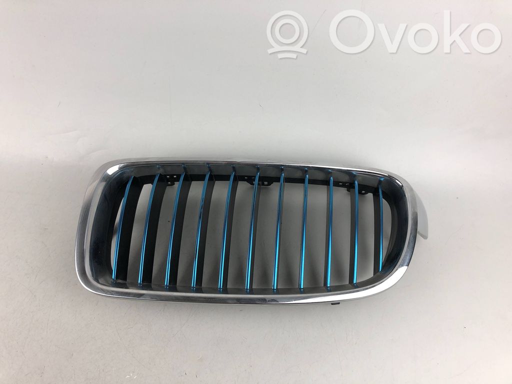 BMW 3 F30 F35 F31 Augšējais režģis 