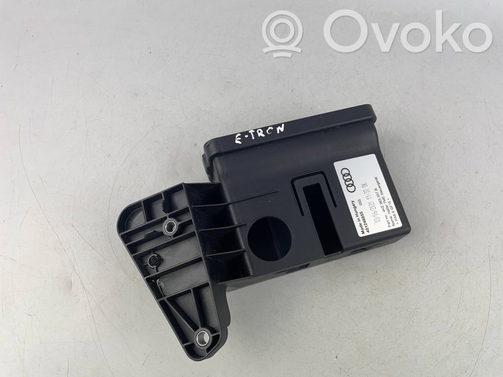 Audi e-tron Kita kėbulo dalis 