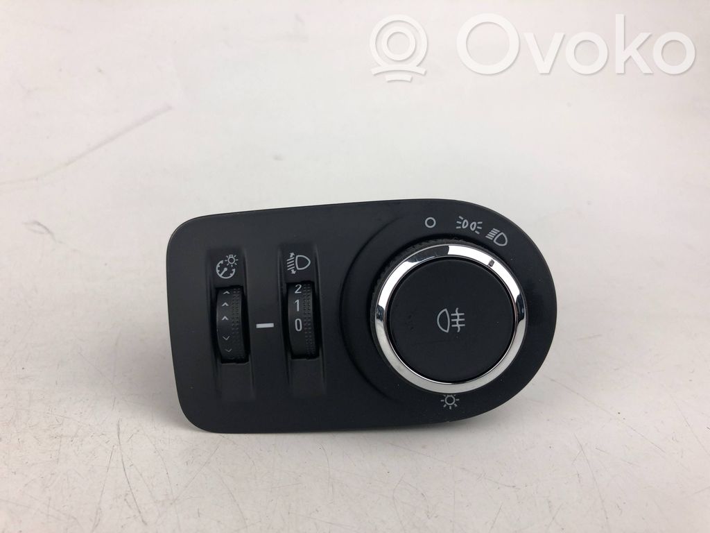 Opel Zafira C Light switch 