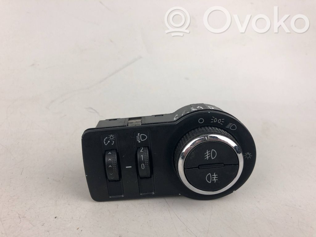 Opel Zafira C Light switch 