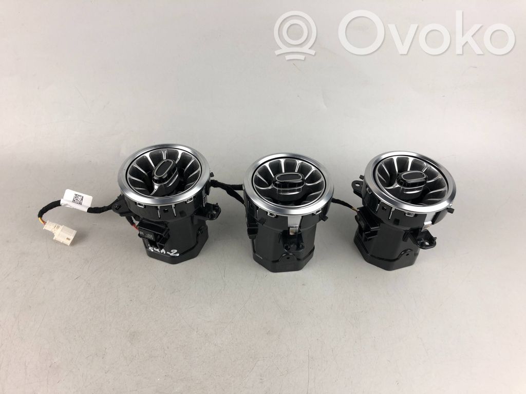 Mercedes-Benz EQA Rejilla de ventilación central del panel 