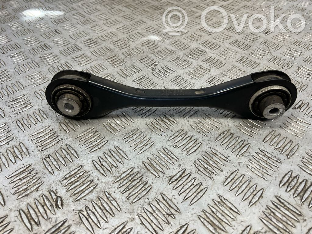 Audi Q4 e-tron Galinė svirtis 