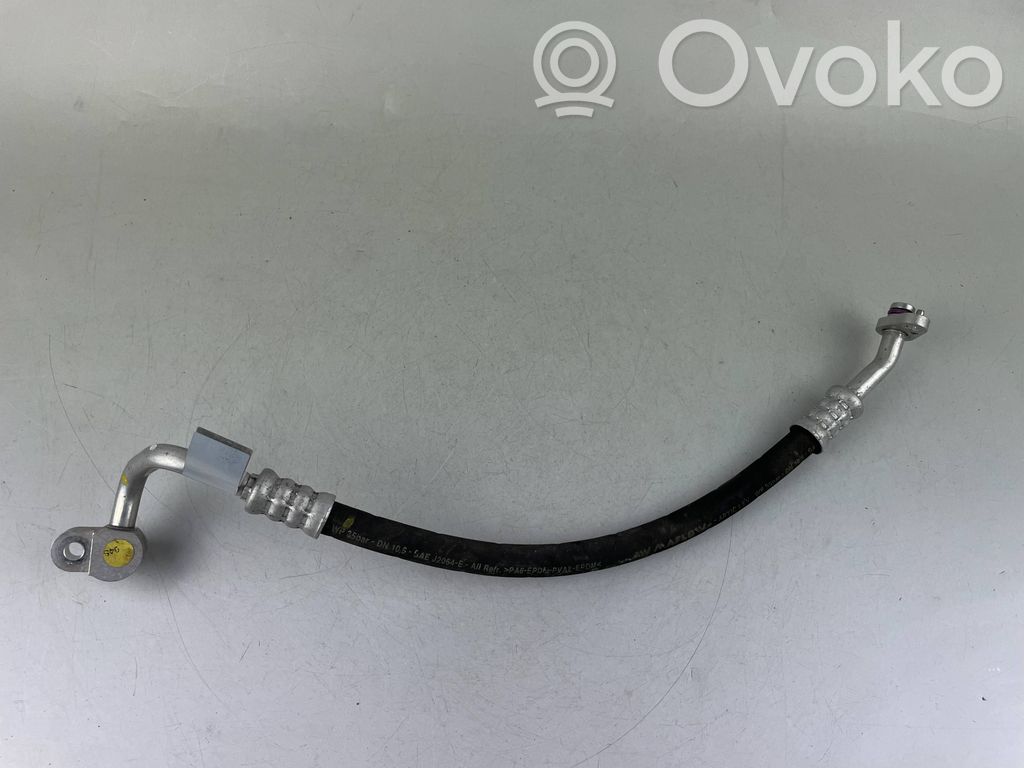 Audi Q4 e-tron Ilmastointilaitteen putki (A/C) 