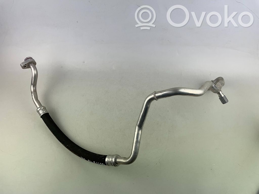Volkswagen Golf VIII Oro kondicionieriaus vamzdelis (-ai)/ žarna (-os) 