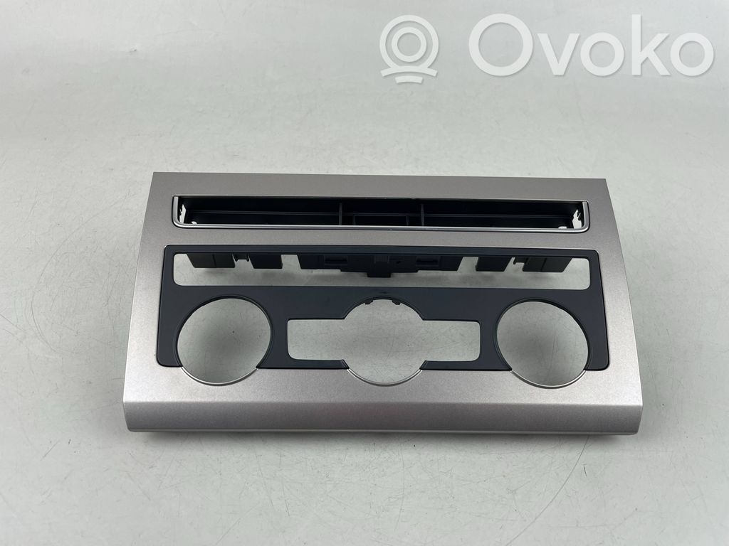 Seat Ateca Dashboard glove box trim 