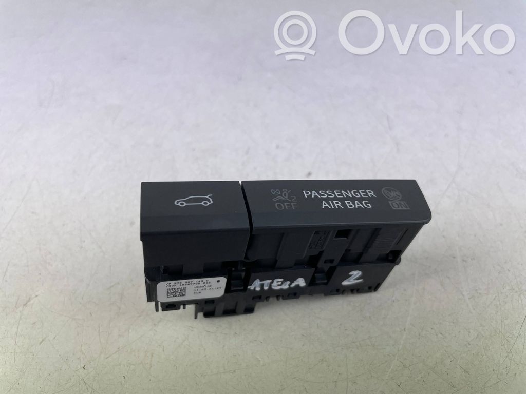 Seat Ateca Passenger airbag on/off switch 