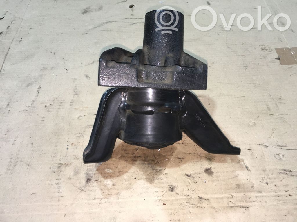 KIA Sorento Engine mount bracket 