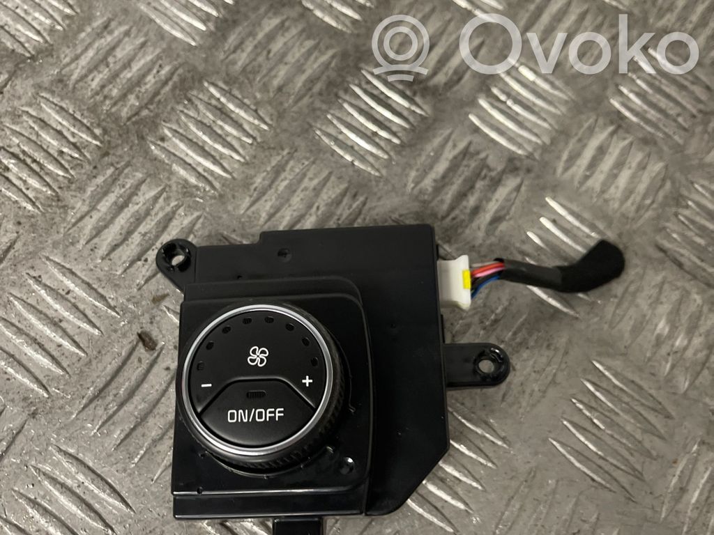 KIA Sorento Climate control unit 