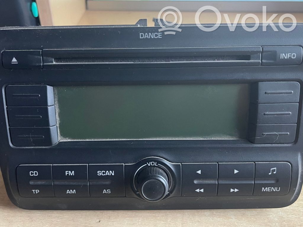 Skoda Fabia Mk2 (5J) Panel / Radioodtwarzacz CD/DVD/GPS 