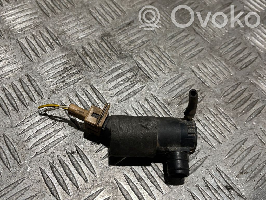 Ford Focus Windscreen/windshield washer pump 