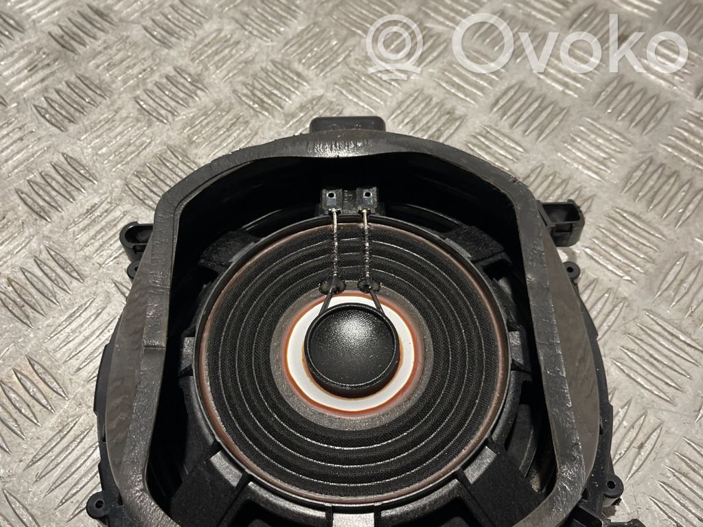 BMW X5 E70 Subwoofer 