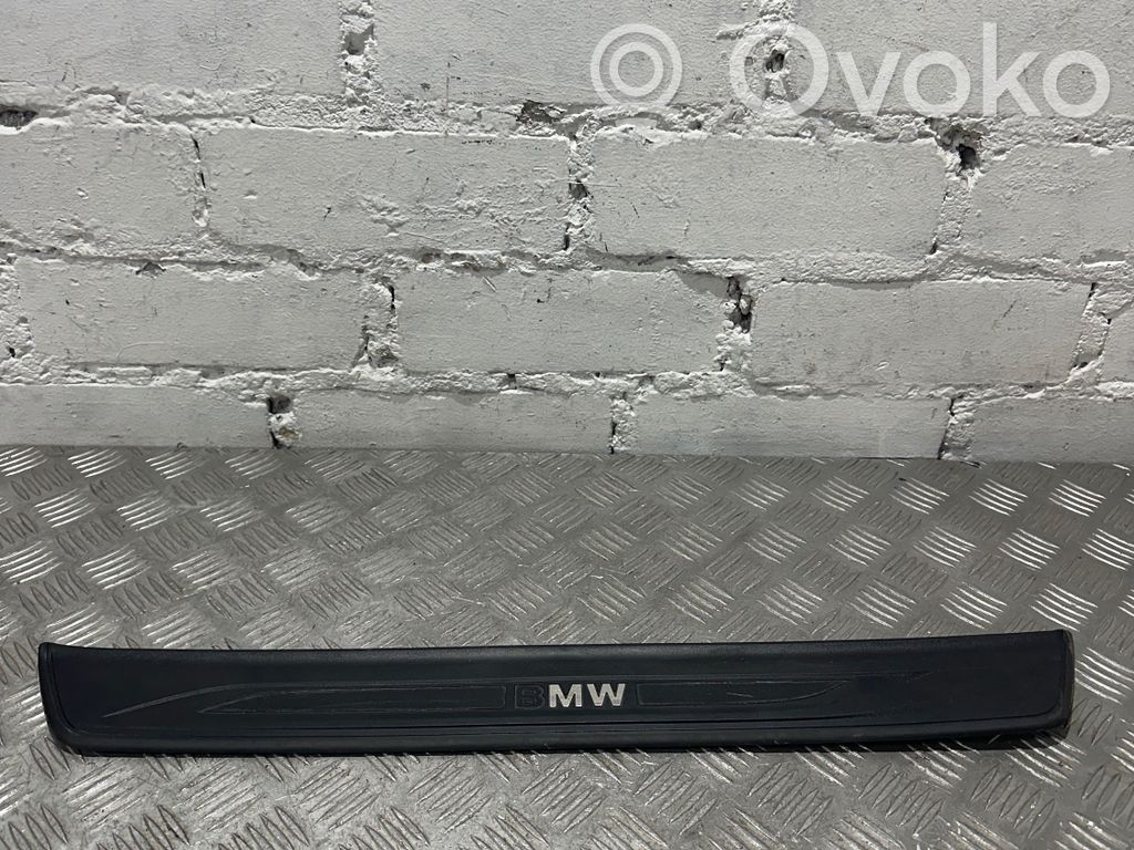 BMW 5 F10 F11 Copertura del rivestimento del sottoporta anteriore 